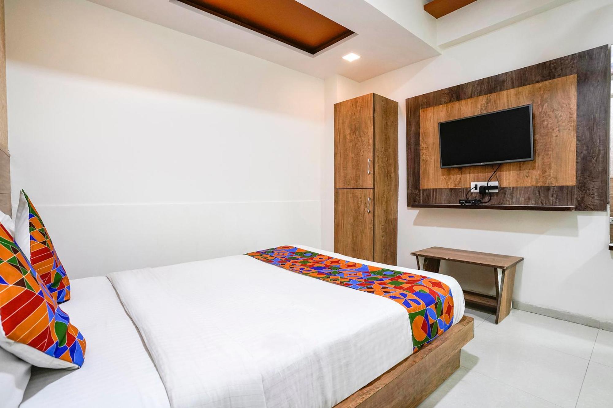 Fabhotel Galaxy I Ahmedabad Exterior photo